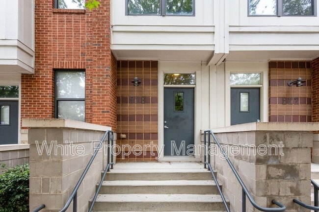 Building Photo - 526 N McDowell St