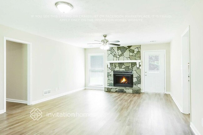 Foto del edificio - 65 Salem Meadow Dr