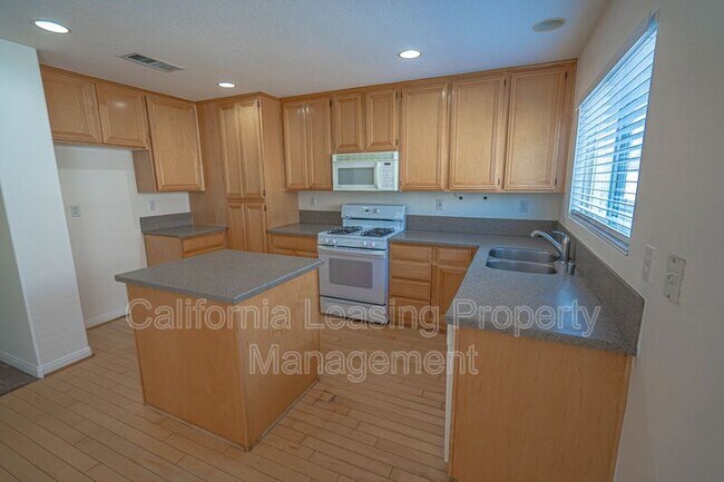 Building Photo - 25715 Wagner Way