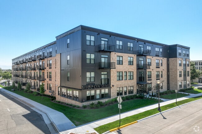 Building Photo - Mill on Main I & II