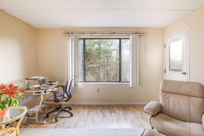 Foto del edificio - 1550 Worcester Rd