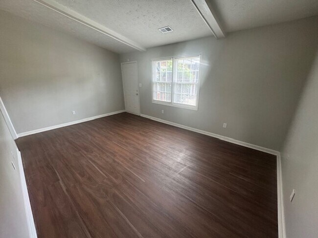 Foto del edificio - 105 Wynnwood Dr
