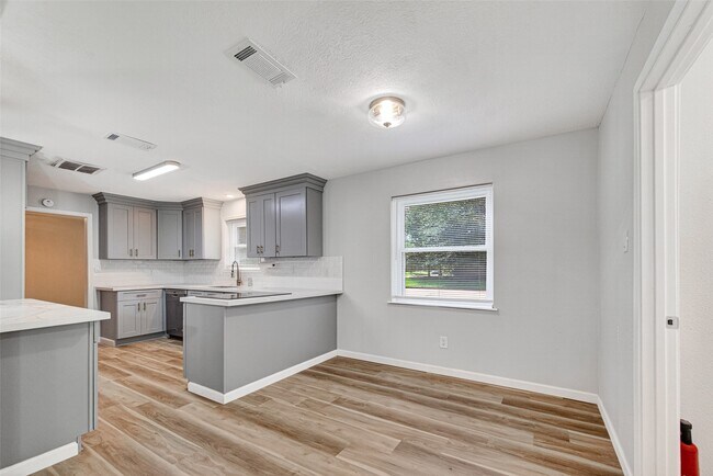 Foto del edificio - 25503 Foxbriar Ln