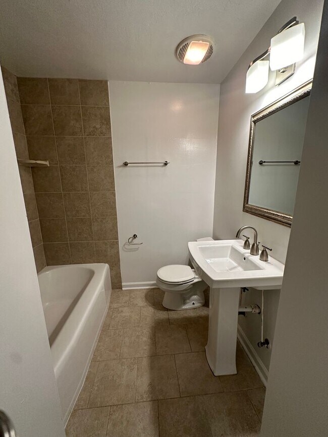 Foto del edificio - Cherokee Hills