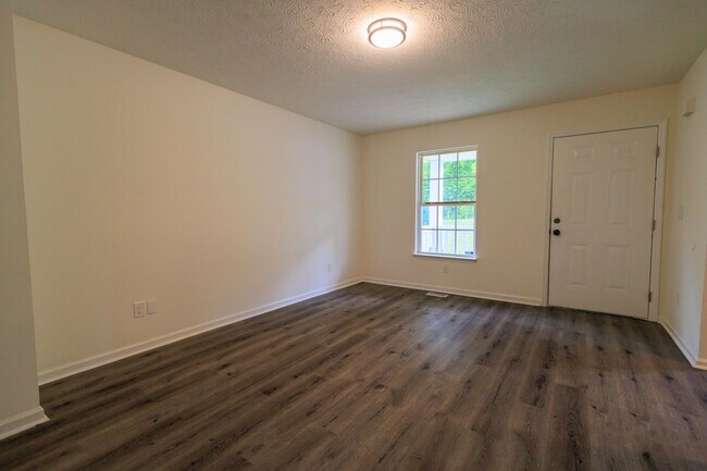 Foto del edificio - 3 bedroom 1 bathroom for rent!
