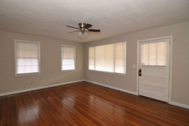 Building Photo - All-Electric 2 Bedroom House For Lease