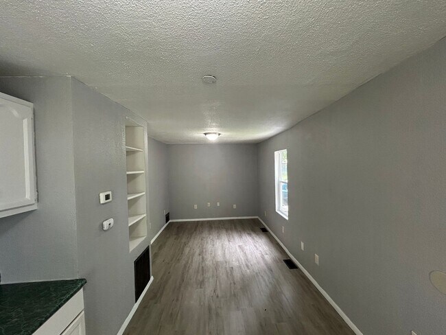 Foto del edificio - 2344 East Ave