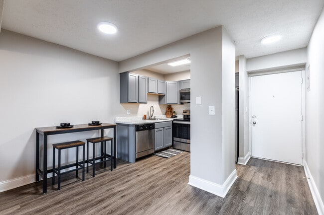 Foto del edificio - 603 Hanna Ave Apartments