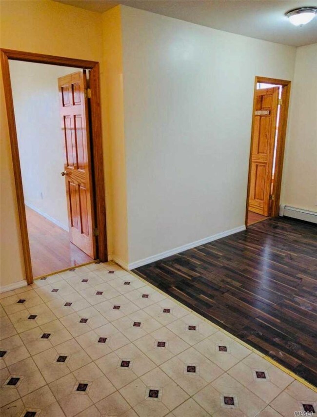 Foto del edificio - 46-36 162nd St