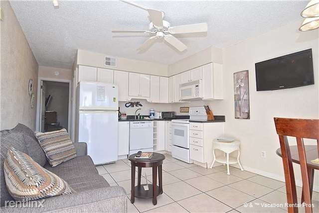 Primary Photo - 14251 Gulf Blvd