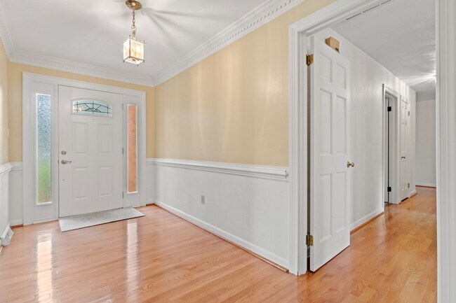Building Photo - 4 Bedroom, All Brick Ranch located in Witc...