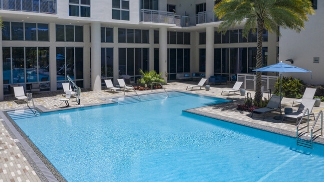 Foto del edificio - Blu27 at Edgewater