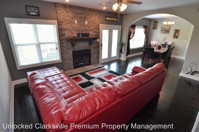 Building Photo - 4 br, 3.5 bath House - 3380 Wiser Dr