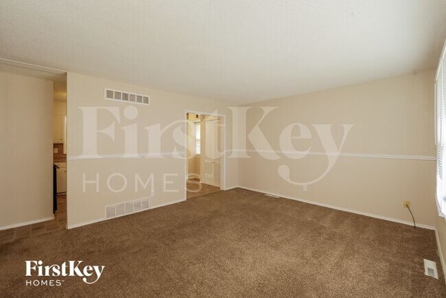 Foto del edificio - 8009 E 92nd St