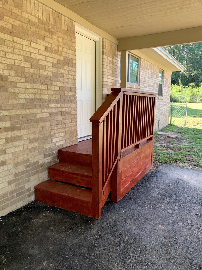 Foto del edificio - 10588 State Hwy 64