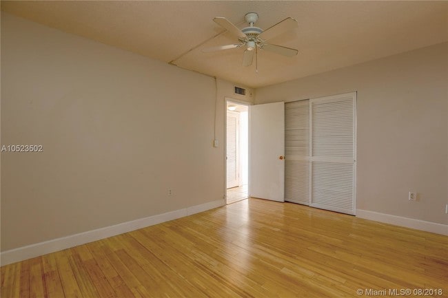Building Photo - ROYAL BAHAMIAN EAST CONDO