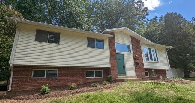 Foto del edificio - 8634 Cromwell Dr