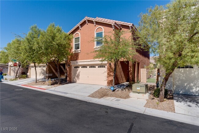 Foto del edificio - 8320 Wuthering Heights Ave