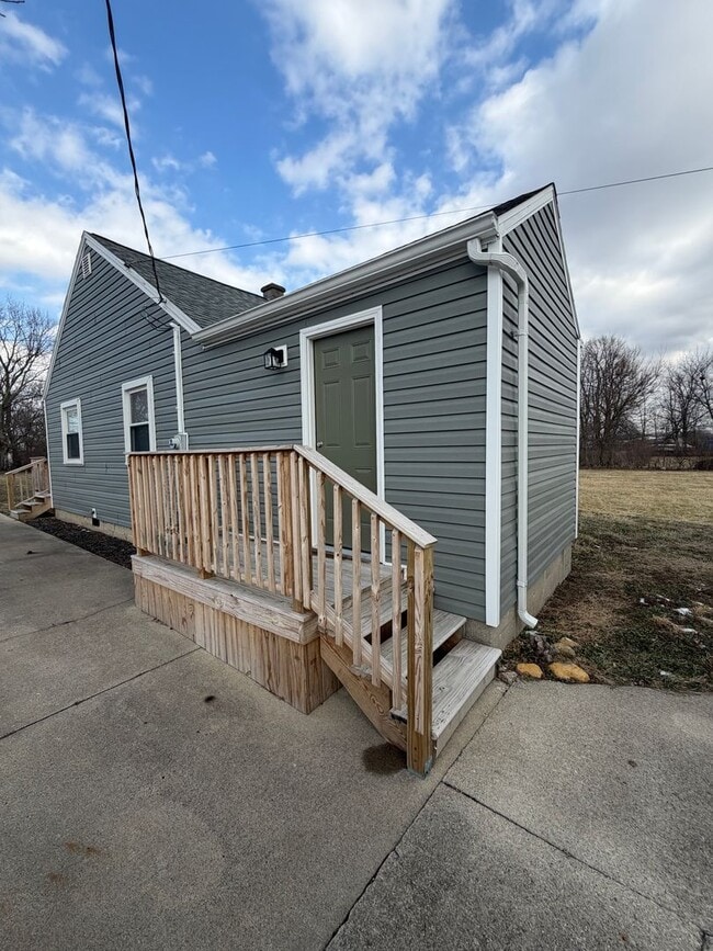 Foto del edificio - 405 E Cowing Dr