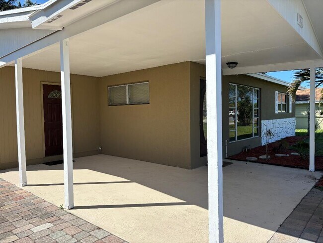 Cochera - 301 Cherry St