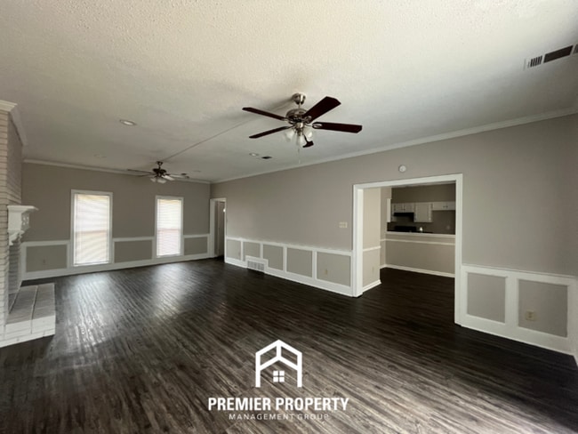 Photo - 8555 Buckhurst Rd House