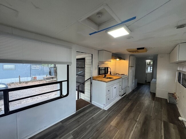 Photo - 3000 Clarcona Rd Apartment