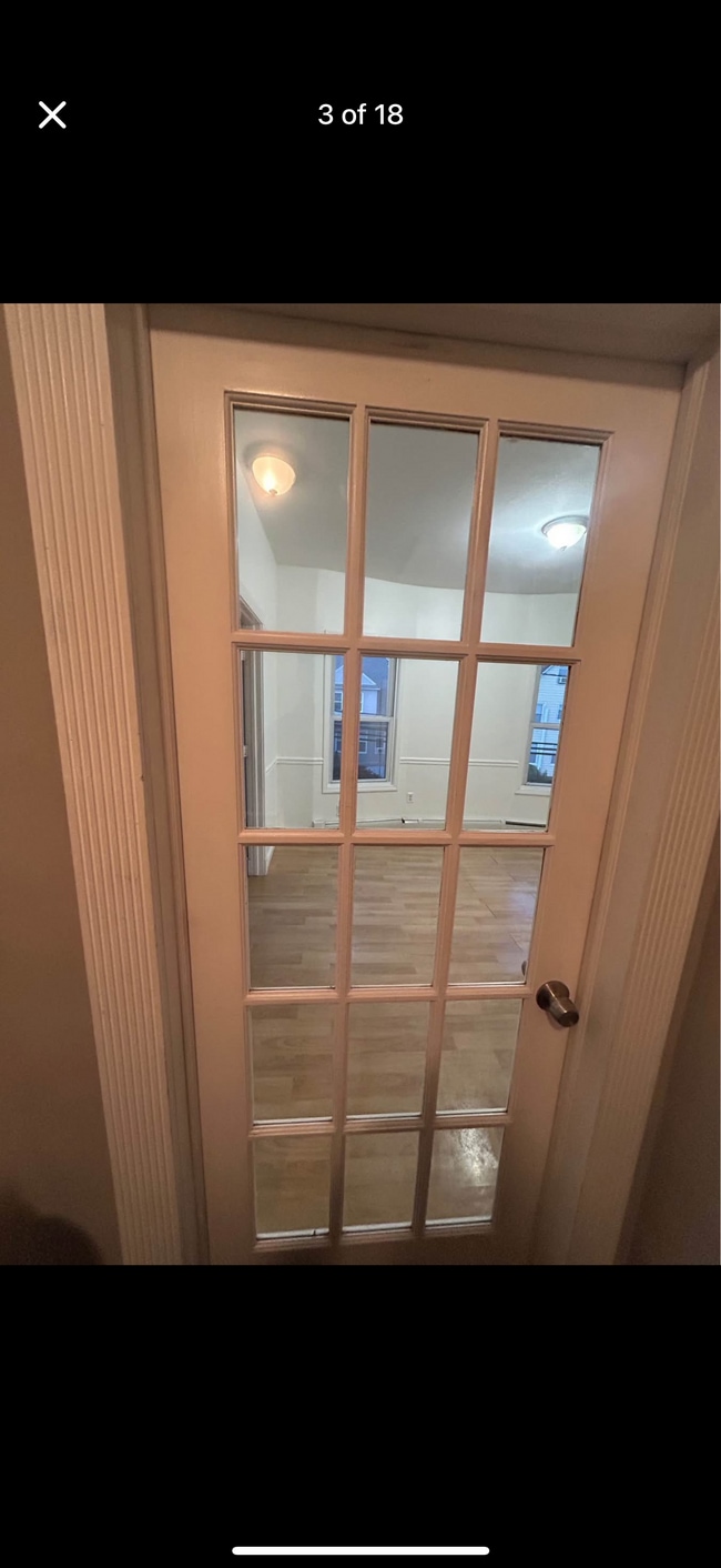 Building Photo - 466 Cortlandt St