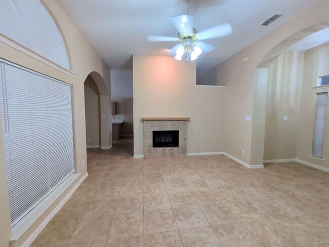 Foto del edificio - 4819 Brady Ct