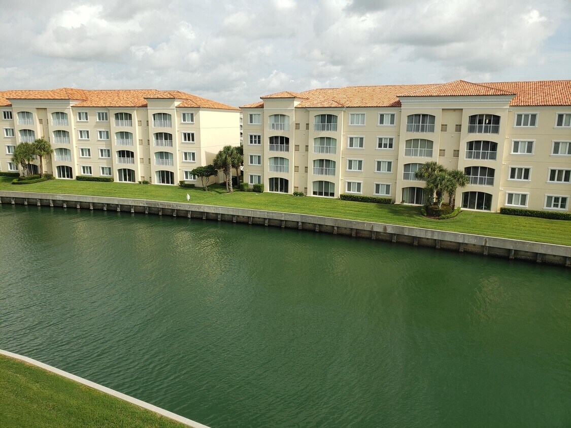 19 Harbour Isle Dr W Unit Ph05, Fort Pierce, FL 34949 Condo for Rent in Fort Pierce, FL