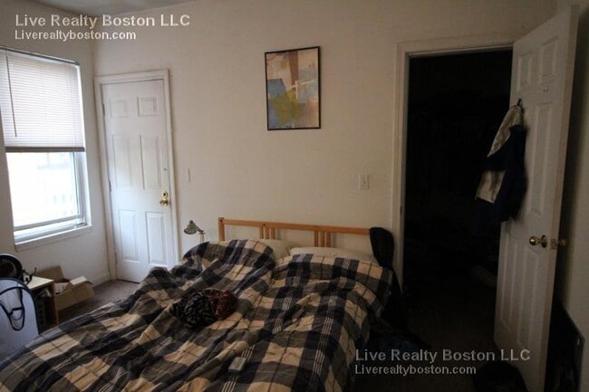 Building Photo - 58 Mansfield St