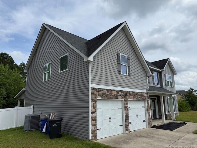 Building Photo - 42 Betsy Ross Ct