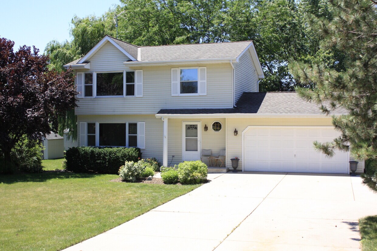Foto principal - 4202 Lake St