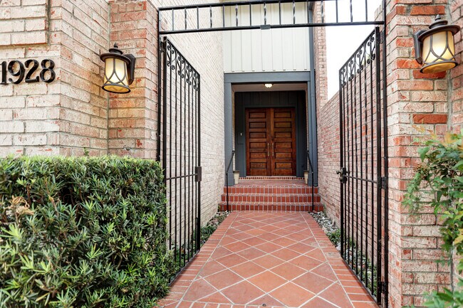 Foto del edificio - 1928 Stoney Brook Dr