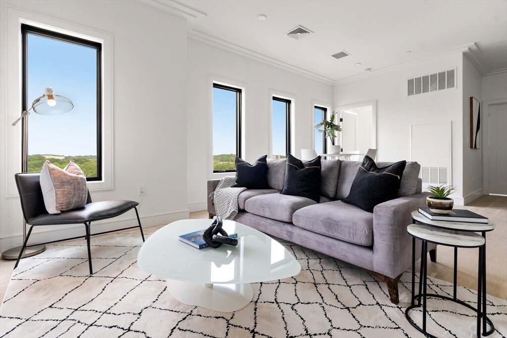 Foto principal - 50 Leo M Birmingham Pkwy