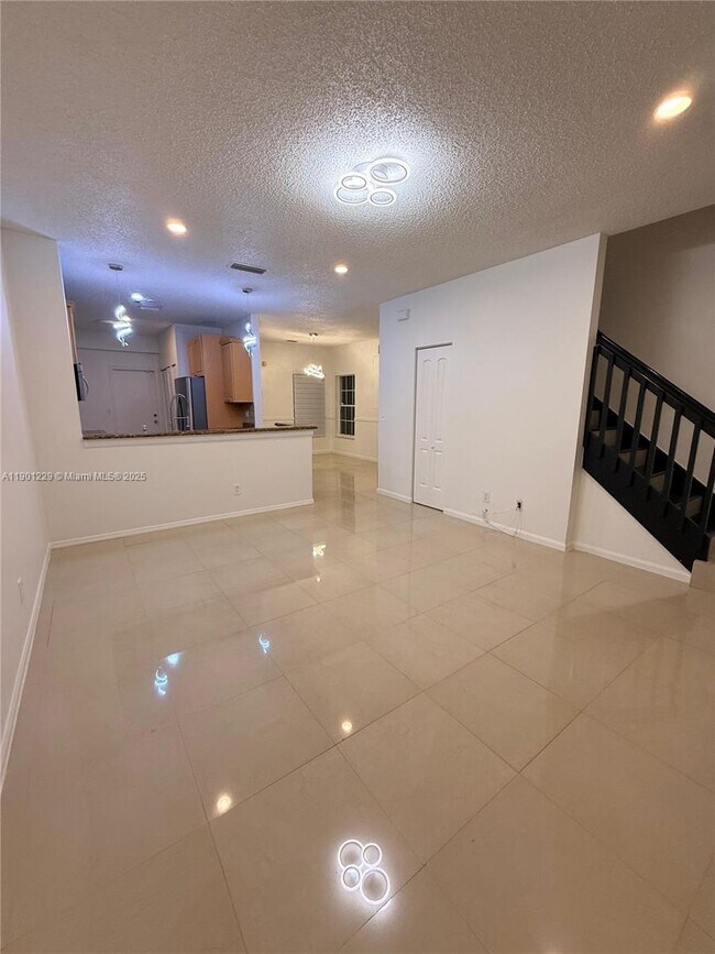 Foto del edificio - 2358 SW 177th Ave