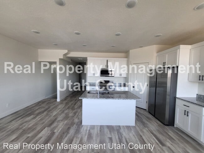 Building Photo - 4 br, 3.5 bath House - 1018 E 1300 S