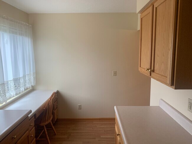 kitchen - 1840 Brownstone Blvd