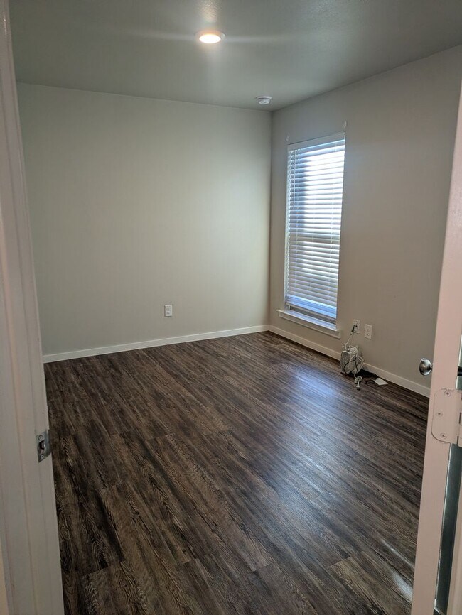 Building Photo - 2101 Lubbock