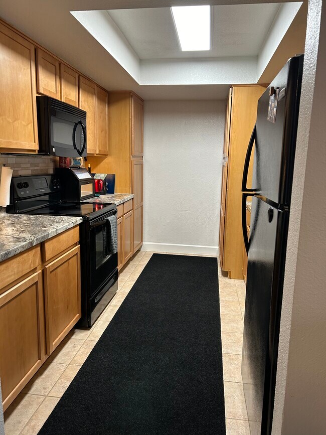 3825 E Camelback Rd Unit 247, Phoenix, AZ 85018 Condo for Rent in