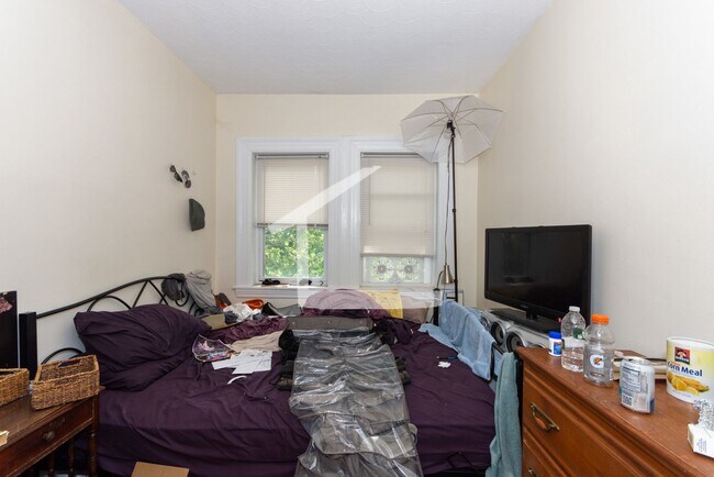 Foto del edificio - Charming 5 Bedroom-No Broker Fee