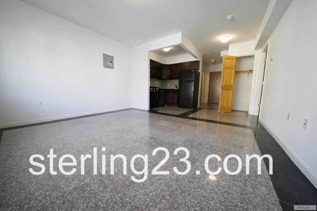 Building Photo - 2320 30th Dr