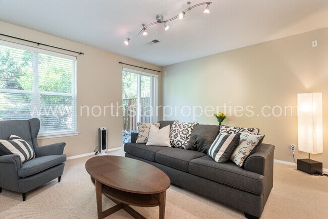 Building Photo - Forest Heights Brownstone