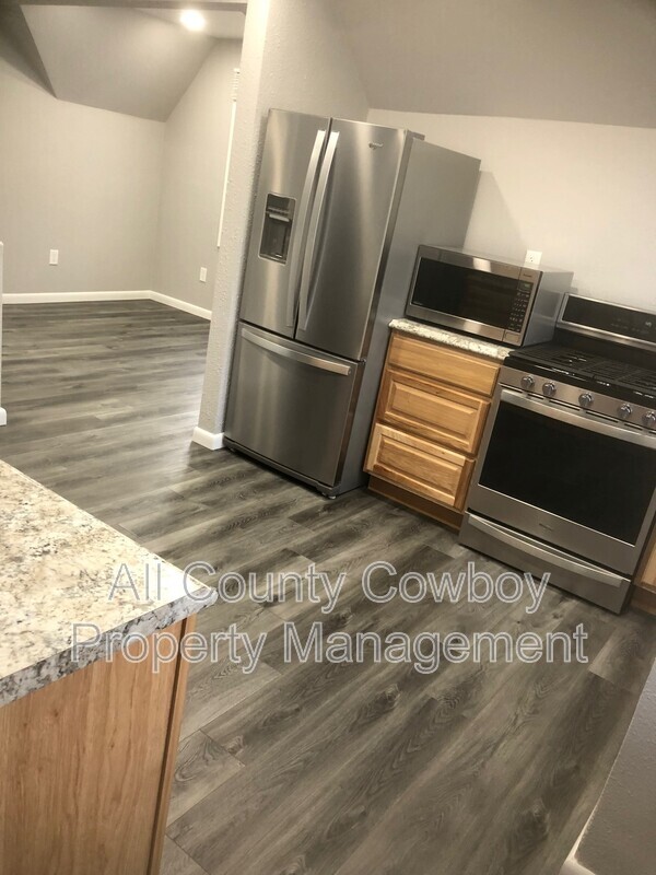 Foto principal - 719 S 6th St