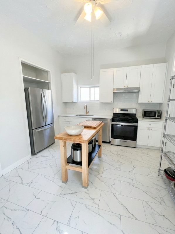 Building Photo - 948 Mariposa St