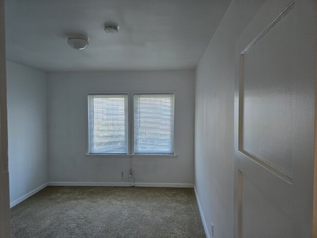 Building Photo - 11034 S Truro Ave