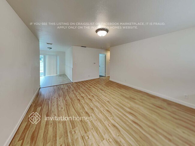 Foto del edificio - 10813 Oakton Way