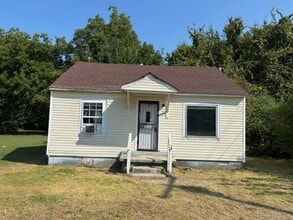 Building Photo - 77 Idlewild St