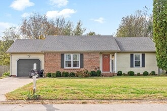 Building Photo - 121 Man O War Dr