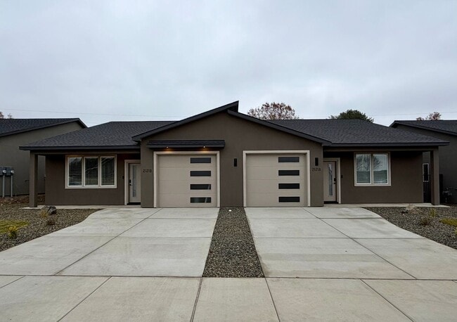 Building Photo - 2121 Carr Rd