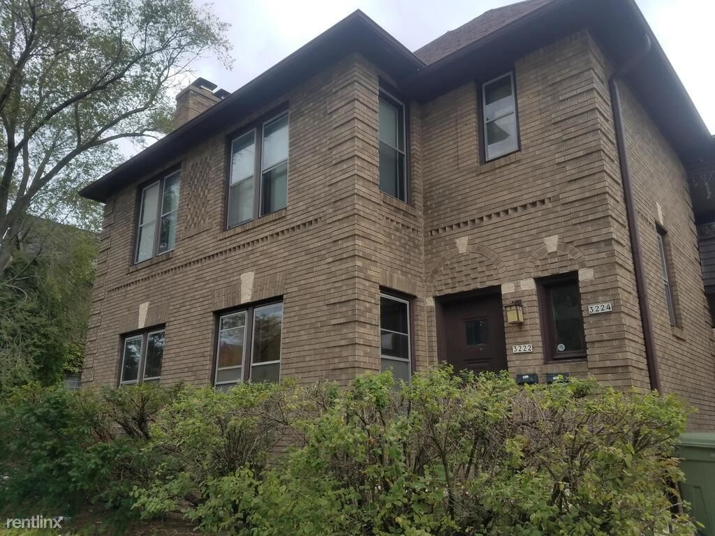 Foto principal - 3 br, 2 bath Apartment - 3224 N Downer Ave